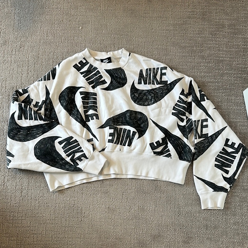 Nike Black and White Crewneck